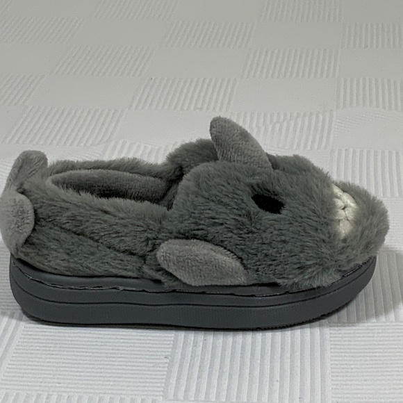 Baby Shark Slippers - Super Soft !! - Picture 3 of 7